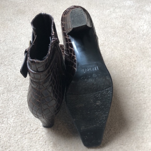 Brown zip heeled boots - Picture 5 of 6